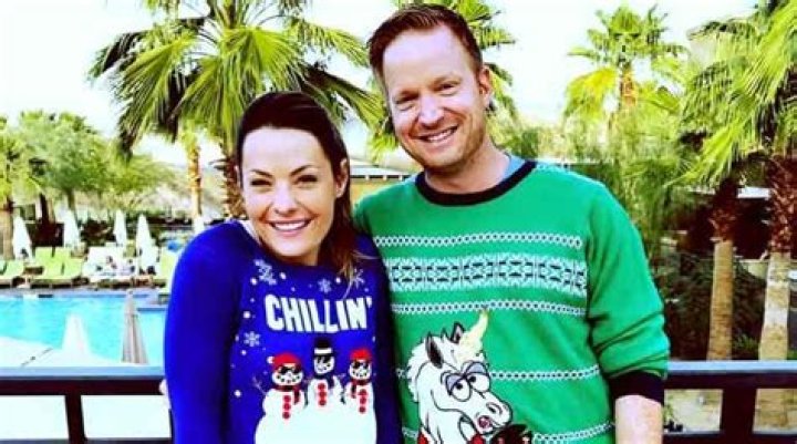 Desert Flippers star Lindsey Bennett and husband Eric Bennett’s married life, kids, age, and net worth