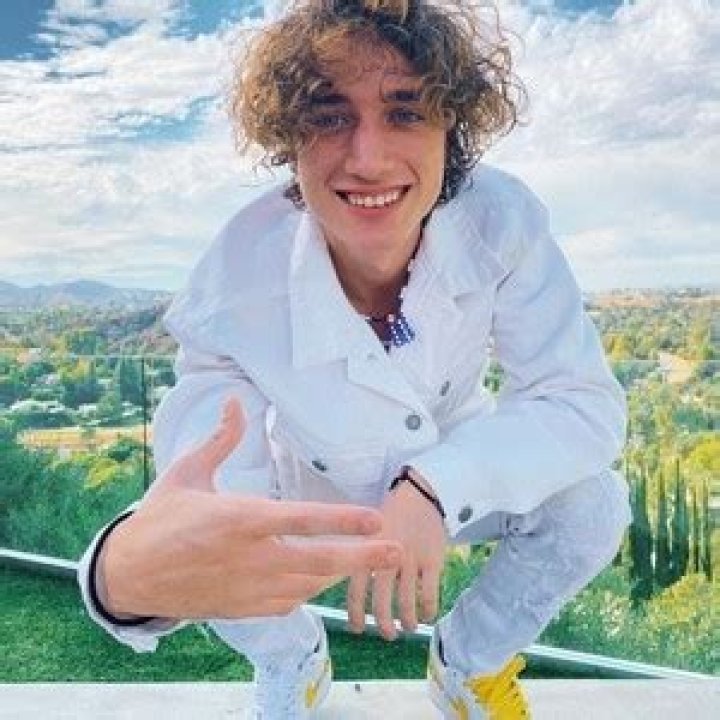 Dillon Canizares Age | Wiki, Net worth, Bio, Height, Girlfriend?