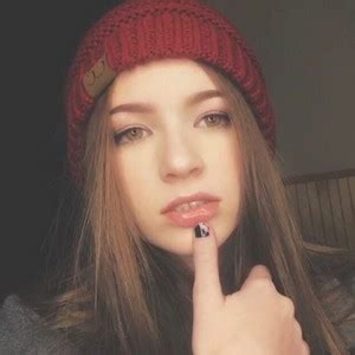 Jana Paige Biography | Age, Wiki, Net worth, Bio, Height, Boyfriend?|