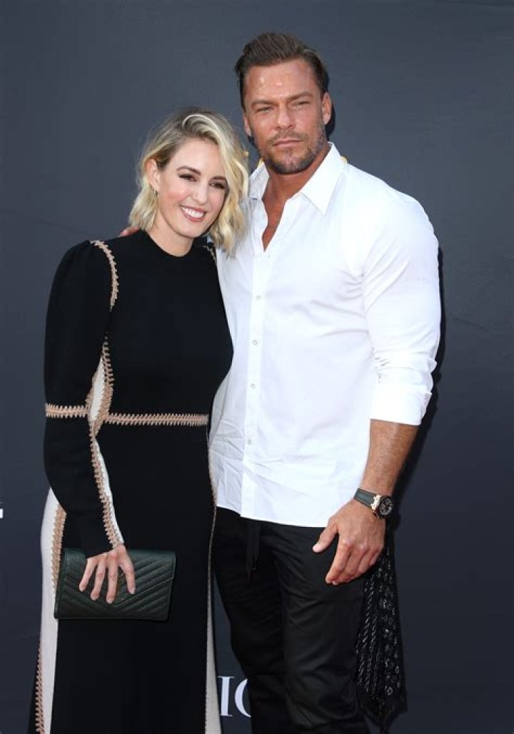 Matt Steele wiki-bio: His Net worth, age, wife and Married Life.