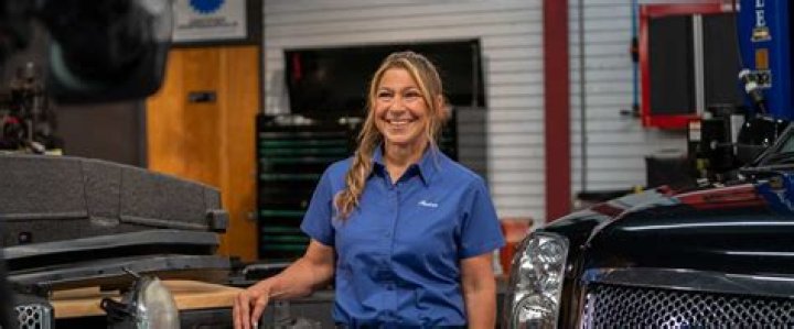 Meet 10 Ladies Who Build Cars Better Than Any Male Mechanics